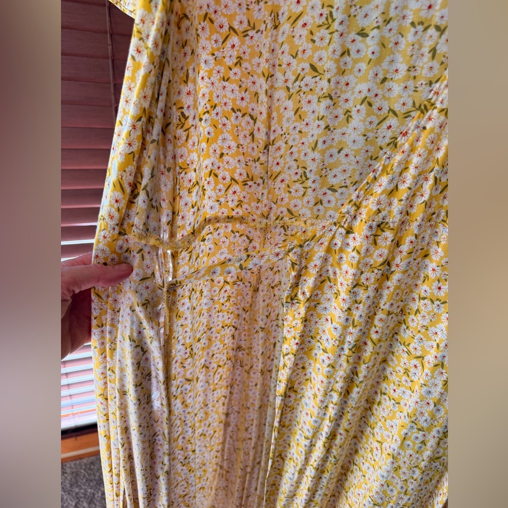 Aakaa Floral Yellow Wrap Dress Women’s Size Large - Picture 3 of 6